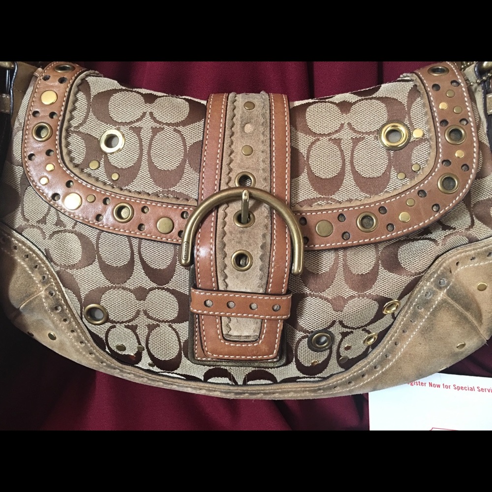 Coach signature soho hobo bag with magnetic snap